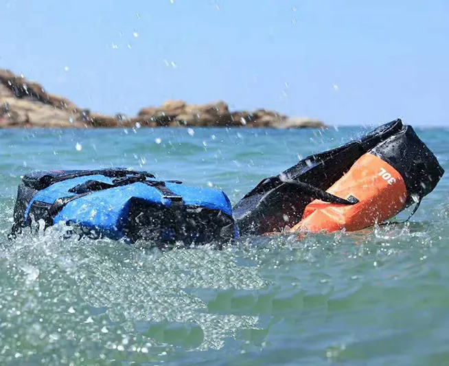 Schwimmen Trockentaschen?